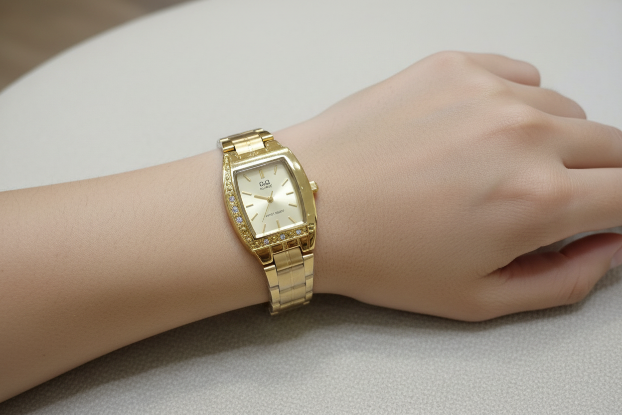 Reloj en muñeca femenina
