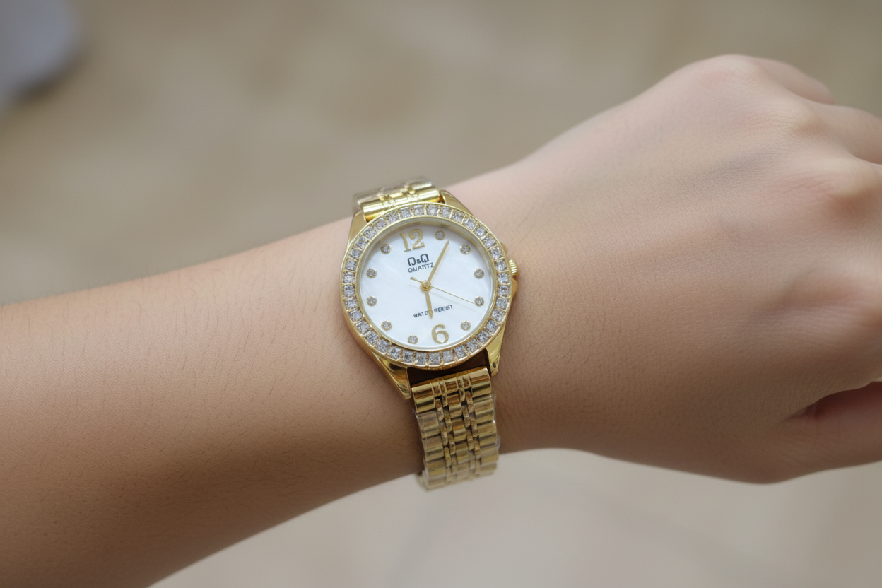 Reloj en muñeca femenina