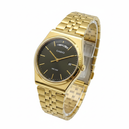 Casio Dorado REF 18008 - ángulo 45 grados fondo blanco
