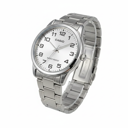 Casio Clásico REF 15359 - ángulo 45 grados fondo blanco