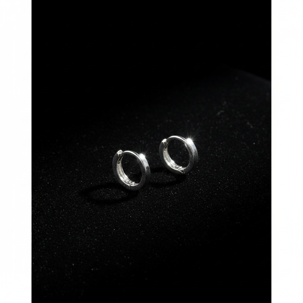 Candonga Oro Blanco 18K fondo negro editorial