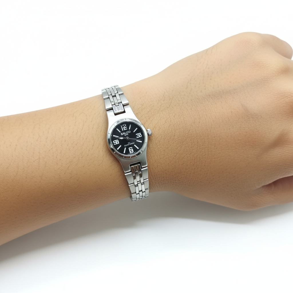 Reloj SALCO en muñeca