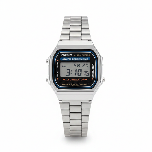 Reloj Casio retro plateado — vista frontal fondo blanco