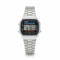 Reloj Casio retro plateado — vista frontal fondo blanco