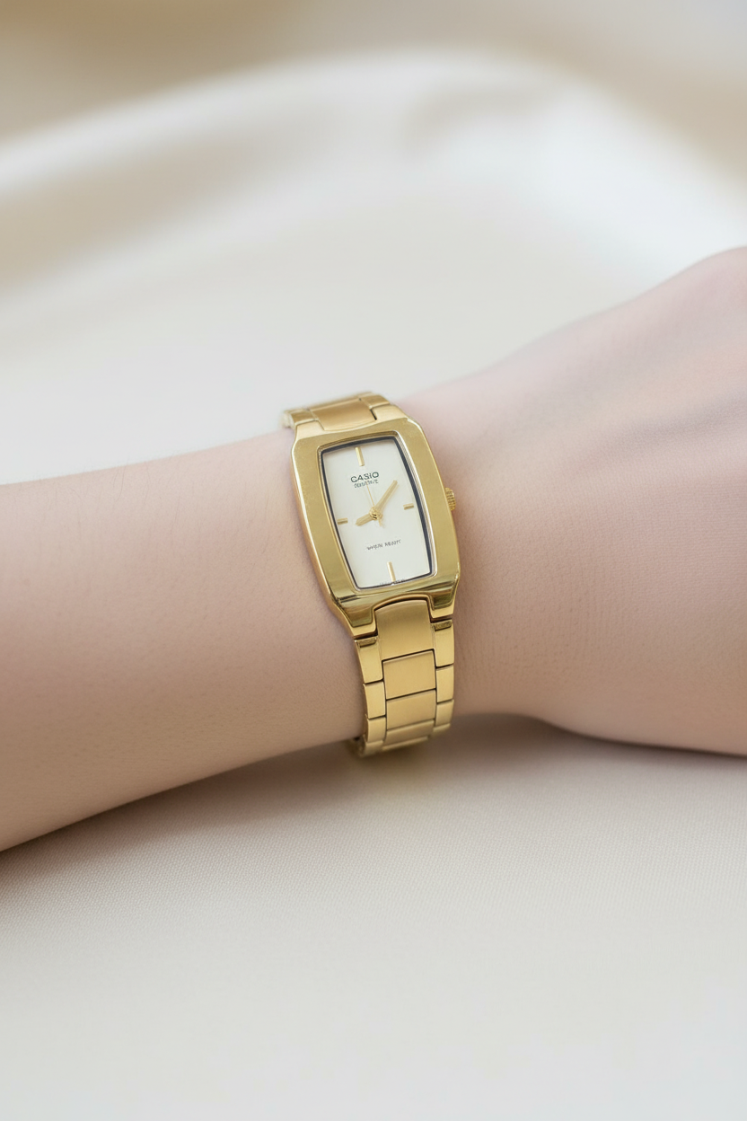 Reloj Casio REF 17509 - en muñeca femenina